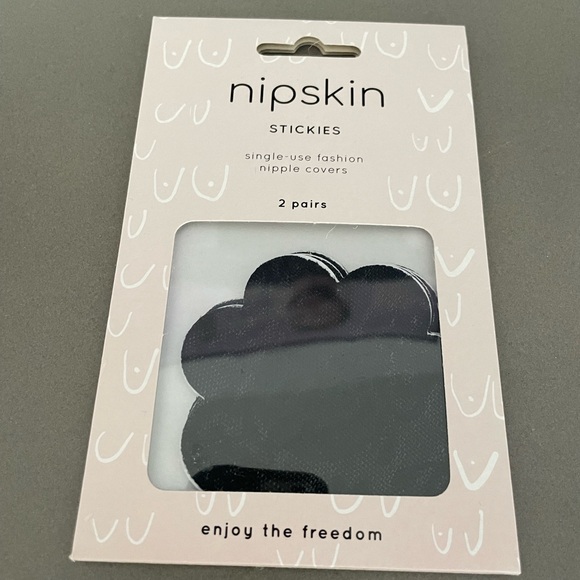 NWT NIPSKIN Flower-Shaped Satin Stickies- X2 Pairs - Picture 2 of 2